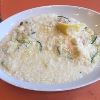トラットリア グランボッカ - ベーコンとズッキーニのレモンクリームソース リゾット