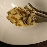 L'espiégle - ボルチーニ香るクリームソース(リガトーニ)