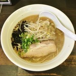 オロチョンラーメン　 - くろ豚骨醤油ラーメン750円（税抜）