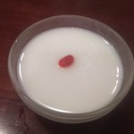 刀削麺・火鍋・西安料理 XI’AN - 杏仁豆腐 250円