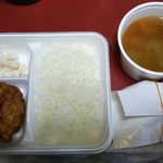 牛島商店 - 唐揚げ弁当小盛り￥390(唐揚げ３個)