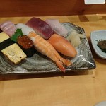 Sushi Tochinoki - ランチ握り1人前980円