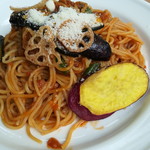 上野の森PARK SIDE CAFE - ５種野菜のミートソースパスタ“秋”