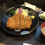 Mikuni - ジャンボロースカツ定食