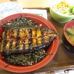 すき家 - さんまかば焼き丼+サラダセット　580円+150円