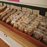 シュクリエ - 焼き菓子コーナー（サブレ等）