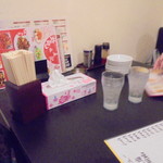 中国料理 王記 - 卓上