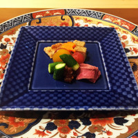肉懐石　紬 - 先付八寸。