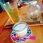 橘Cafe - ランチデザートのチャイプリンココナッツミルク掛け