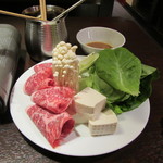 金澤美味酒肴 馨 - 氷見牛しゃぶしゃぶ。2052円