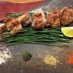 割旬 葉隠 - 名古屋コーチンせせり串焼き