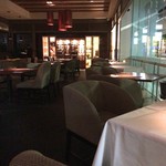 Tamarind Restaurant - 店内テーブル席