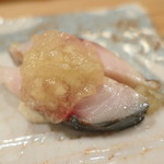 鮨　仙八 - 鯖味噌漬けにりんごのジュレと胡麻酢ソース
