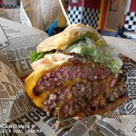 Teddy's Bigger Burgers - ２５５ｇパテ