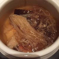 中国飯店 琥珀宮 - 佛跳墻燉湯
                (フカヒレ、鮑、乾貨と薬膳の極上蒸しスープ)