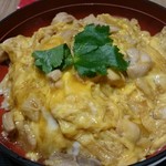 鶏三和 - 甘めの味つけ、名古屋コーチンの親子丼