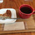 ファブカフェ トーキョー - 季節のタルトとホットコーヒーで1,110円！