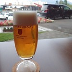 杏ダイニング - 湯上りに；杏ダイニングのバーテーブルで"ハッピーアワー"のビール(o^-')b @2017/09/17 