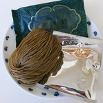 On Lee Noodle Fty - 鮑麺はスープ付き