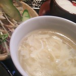 中国料理 秀 ～創作 - 鶏ガラが効いたスープ
