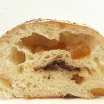 カミバン - 【2017.10】いよちょこぱん(カット断面)写真ではわかりにくいですが、チョコたっぷりです！