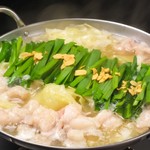 Hakata specialty! Kuroge Wagyu beef Motsu-nabe (Offal hotpot)