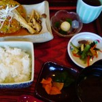 三井記念美術館 ミュージアム・カフェ - 豆腐ハンバーグ