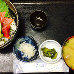福魚食堂 - マグロ丼 1000円