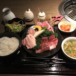 Yakiniku Shubou Mizubashou - Cセット、1,280円(税別)