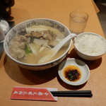 中国大明火鍋城 - 平日ランチにはご飯がサービス