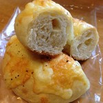 天然酵母・パン工房 みなみ風 - ダブルチーズベーグル　220円