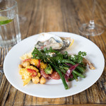 Fish & Meat - ビュッフェから適当に。牡蠣も食べてみた。