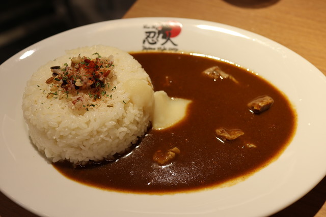 カレー屋 NIN-NIN （忍人） - ワイキキ/カレー | 食べログ