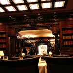 Hy's STEAKHOUSE - 内観