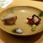 鮨 さいとう - 蒸あわび、たこの桜煮