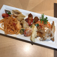 ブッフェアンドカフェ スロープサイドダイナー ザクロ - 