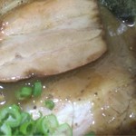 濃厚中華そば つけそば 伝堂 - チャーシューのアップ