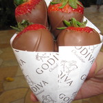 Godiva Chocolatier - 2017年の｢ベリー･コーン｣＄12.50