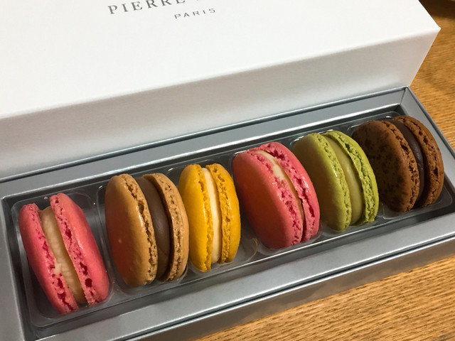 パティスリー界のピカソのマカロン By 036くん ピエール エルメ パリ 名古屋栄三越 Pierre Herme Paris 栄 名古屋 マカロン 食べログ