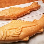 右城松風堂 - 小鮎最中100円 大鮎最中240円