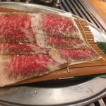 黒毛和牛まるごと一頭買い 炭火焼肉 道頓堀みつる - 