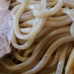 磨きの町のラーメン屋 味我駆 - つぶつぶの全粒粉が見えます( ☆∀☆)