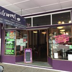 Meldrum's Pies In Paradise - ミートパイのお店「Meldrum's Pies In Paradise」