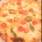 PIZZA BORSA - こちらは前回食べなかったビアンコ　フィレ