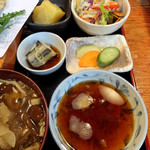 仙人小屋 - 天ぷら定食の小鉢など