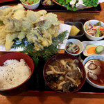 仙人小屋 - きのこ天ぷら定食2000円