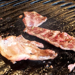 仙人小屋 - 鹿肉を焼きます