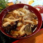 仙人小屋 - セットのきのこ汁