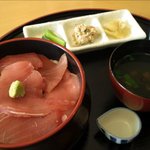 まぐろ将軍 - 500円のまぐろ丼