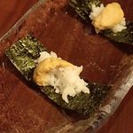 杏ダイニング - ﾗｲﾄﾃﾞｨﾅｰ凌ぎ(献立外)；知内海胆の一口手巻き @2017/09/17